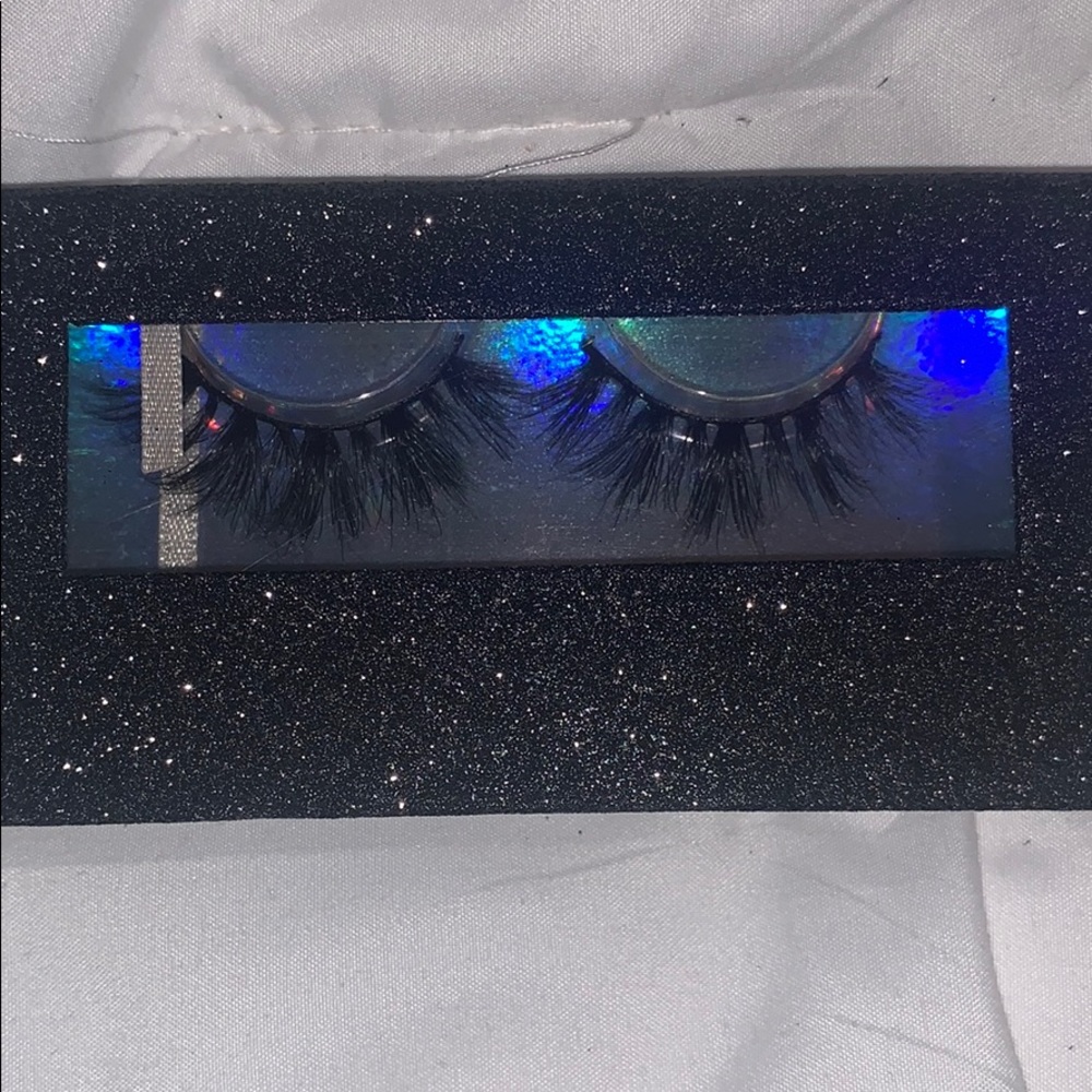 Lashes